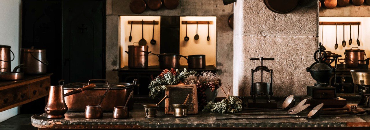 https://reimse.com/wp-content/uploads/2023/07/cocina-utensilios-retro-banner.jpg